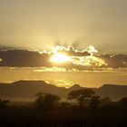 SONNENAUFGANG IM NAUKLUFT NATIONAL PARK