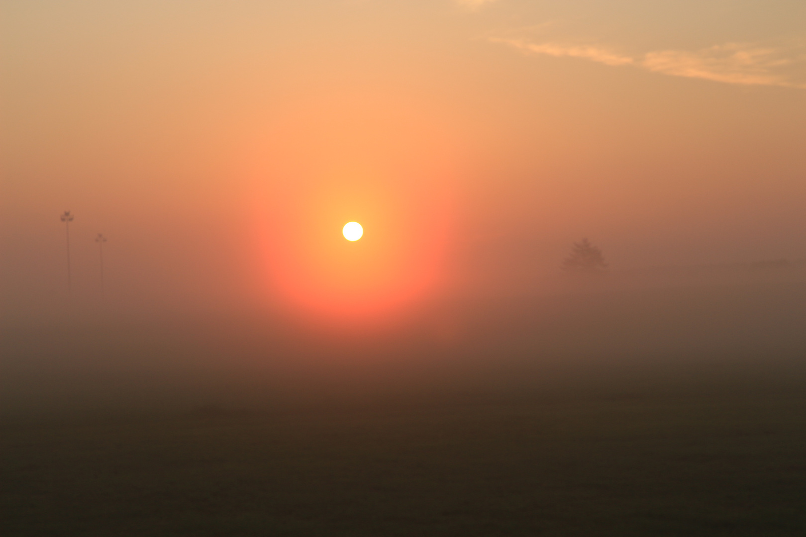 Sonnenaufgang im Nebel