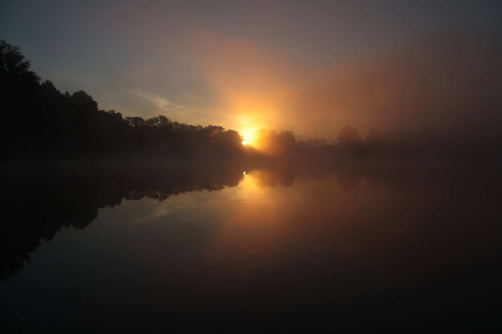 Sonnenaufgang im Nebel