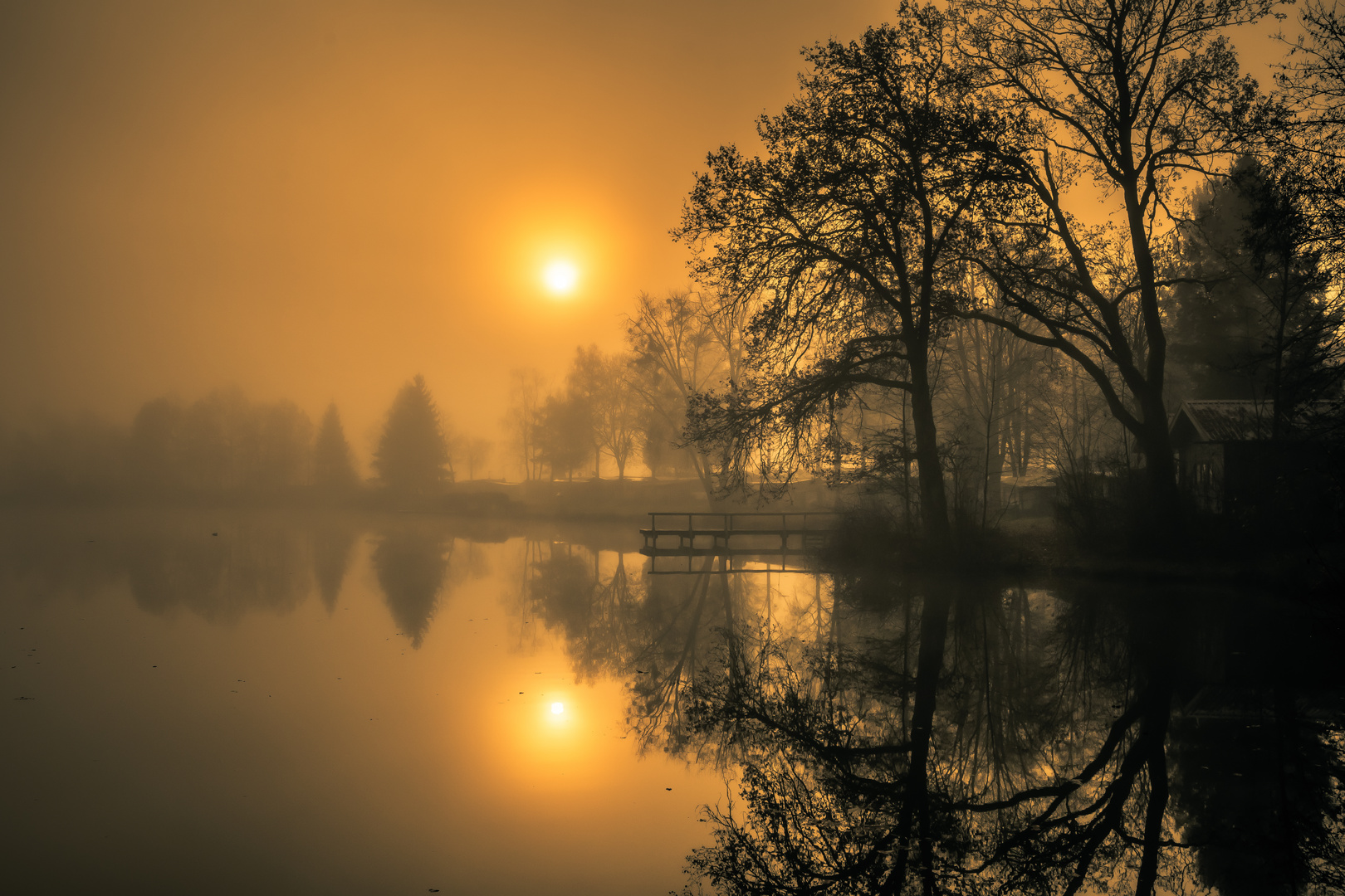 Sonnenaufgang im Nebel