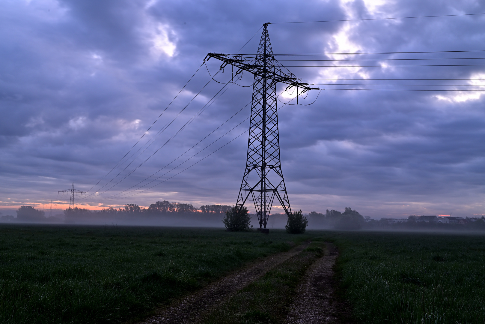 Sonnenaufgang im Nebel Wiesengrund Vach bei fürth