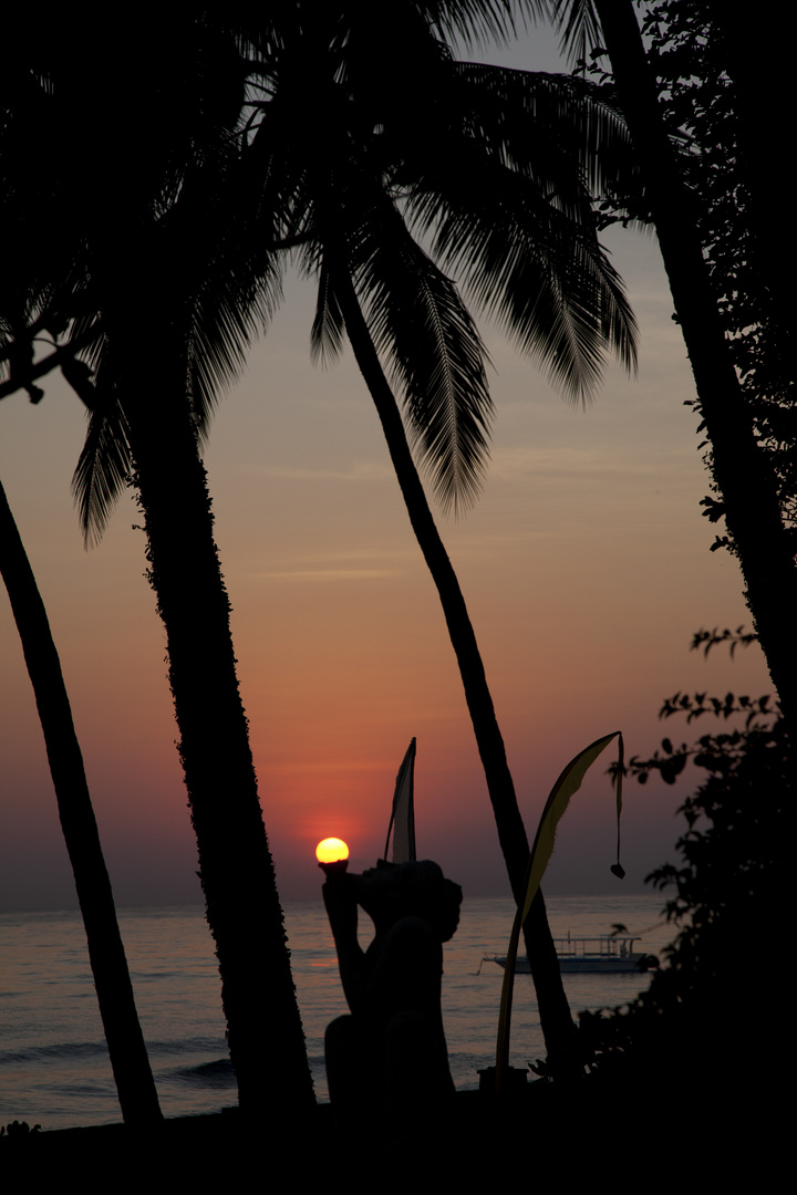 Sonnenaufgang im Norden von Bali