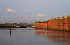 Sonnenaufgang im Saalehafen (Hamburg)