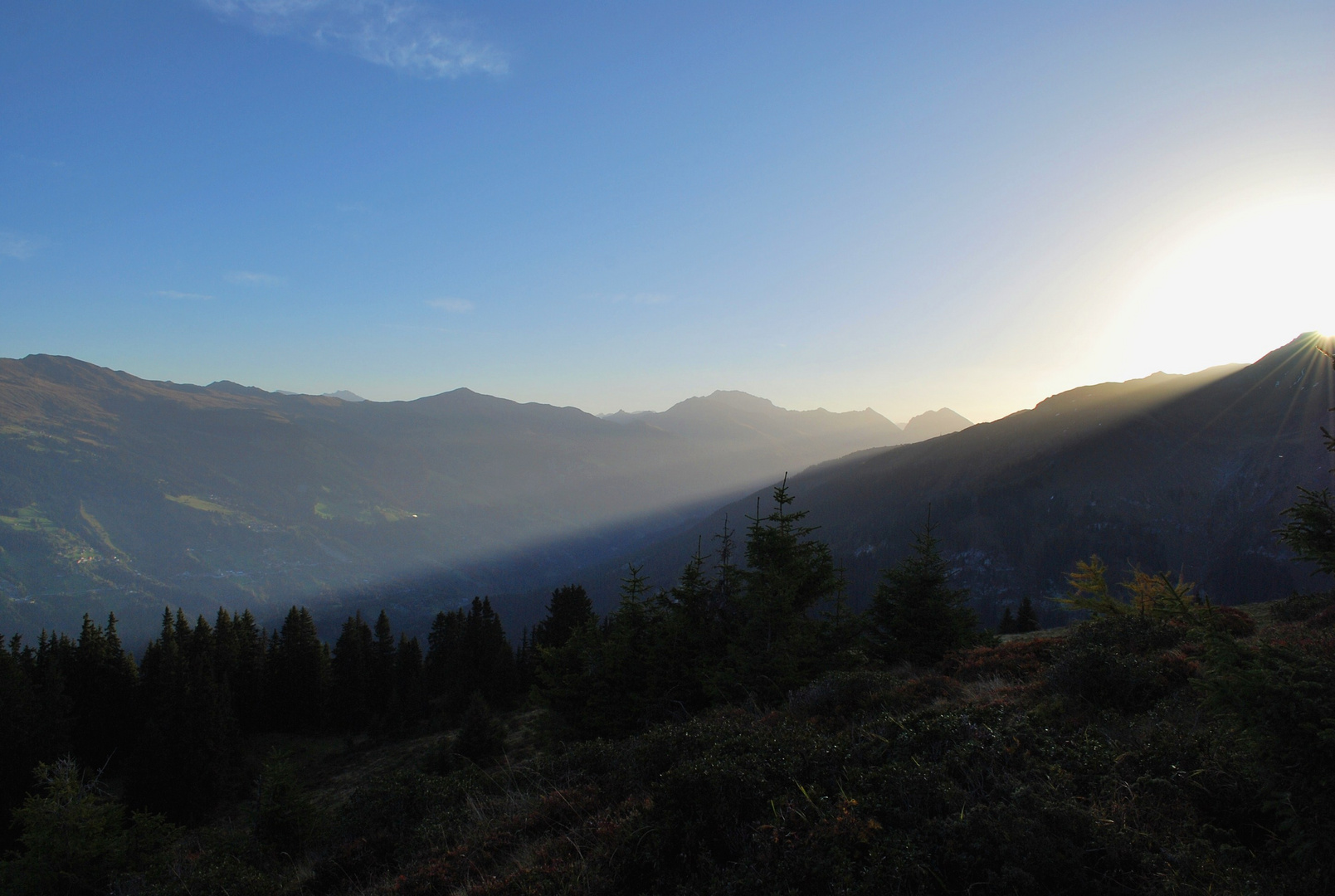 Sonnenaufgang im Schanfigg GR