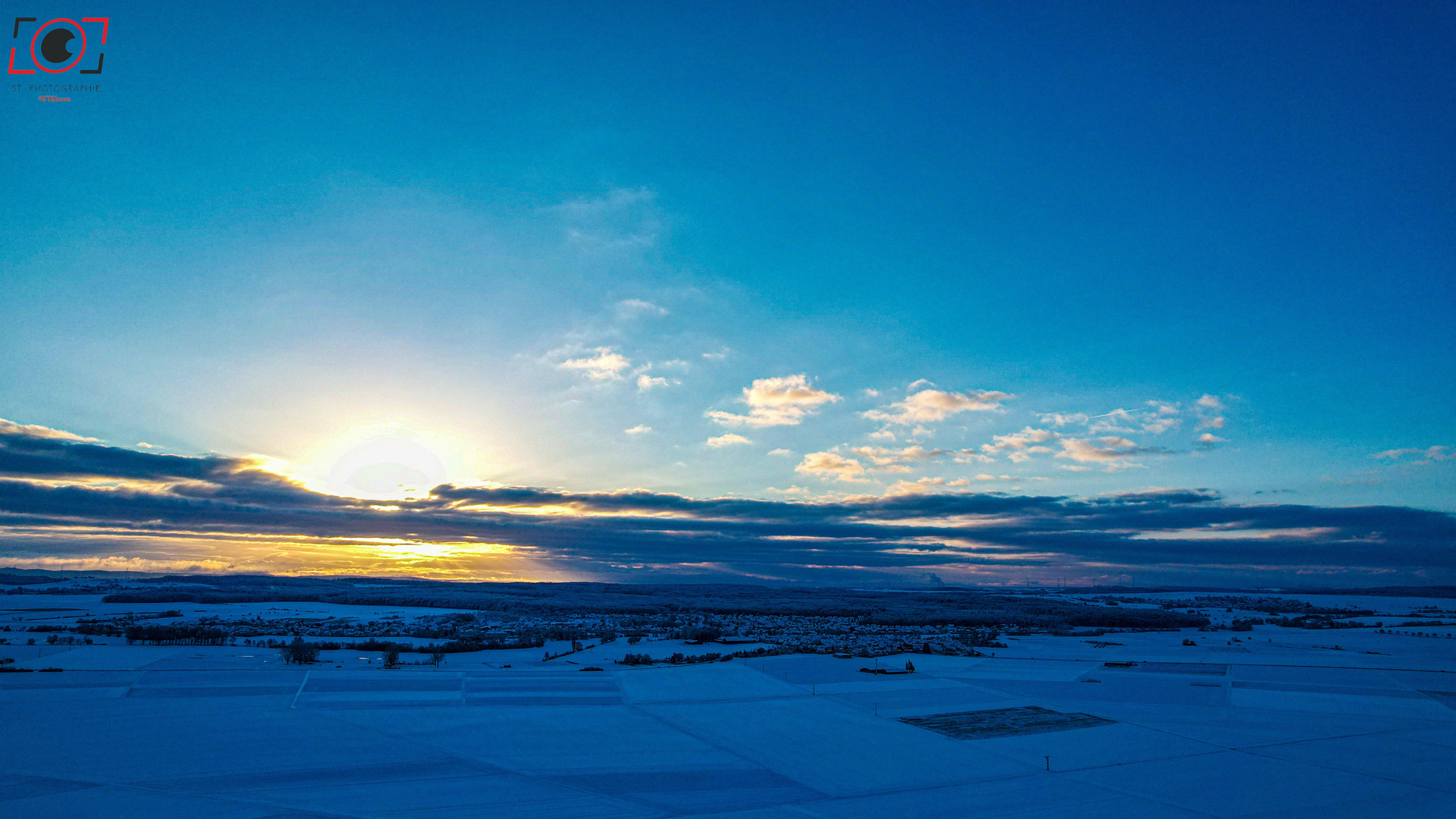 Sonnenaufgang im Schnee