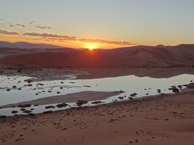 Sonnenaufgang im Sossusvlei