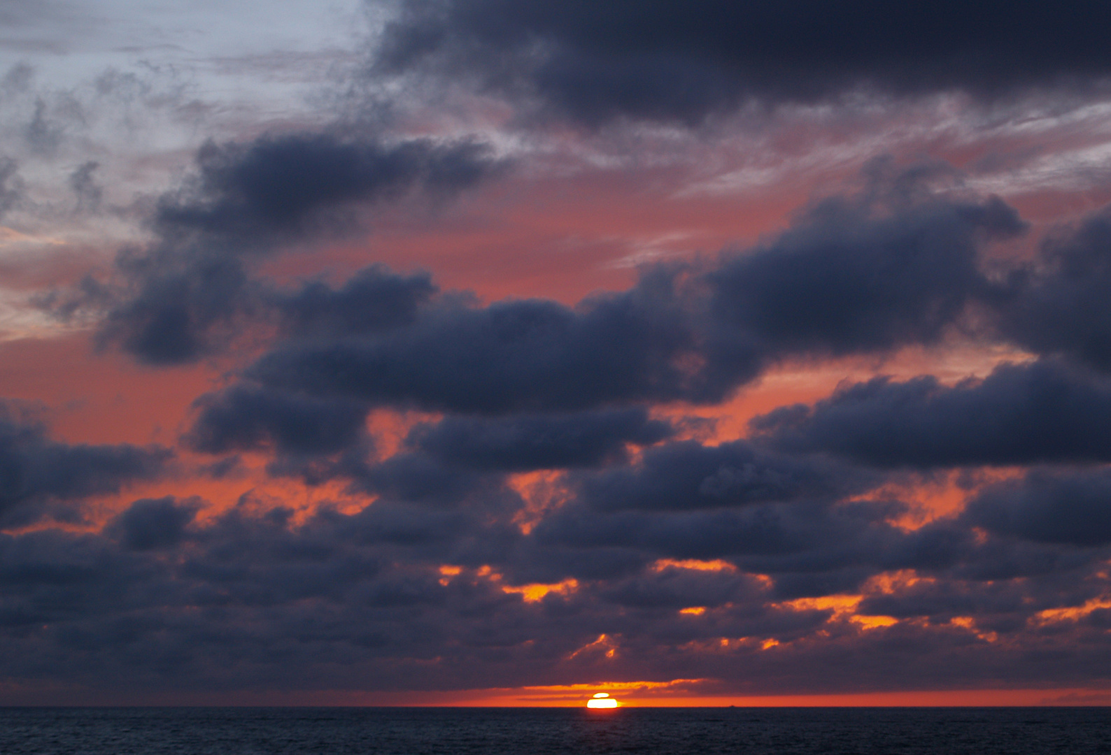 Sonnenaufgang im Südatlantik