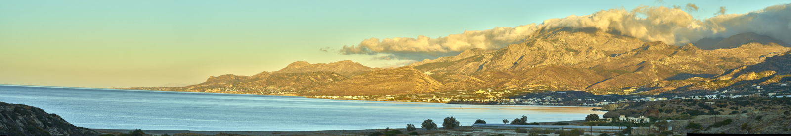 Sonnenaufgang im Südosten von Kreta Sunrise in the southeast of Crete