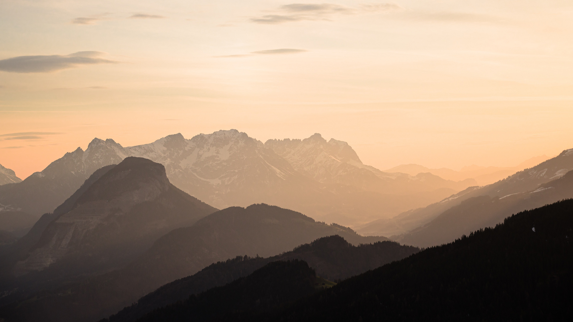 Sonnenaufgang im Tiroler Unterland