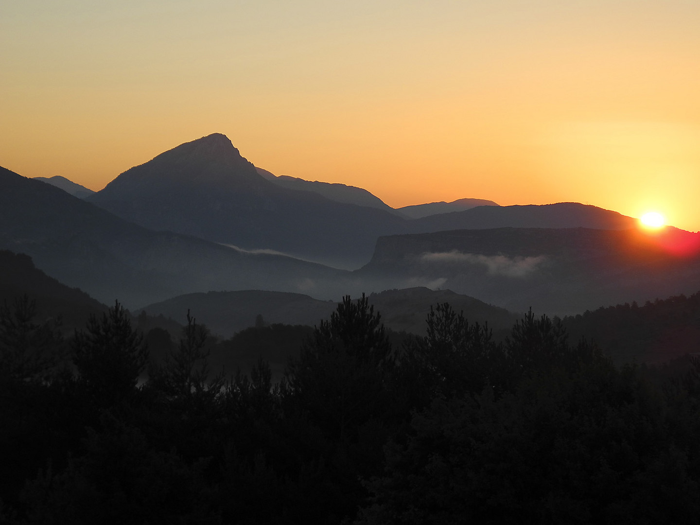 Sonnenaufgang im Verdun