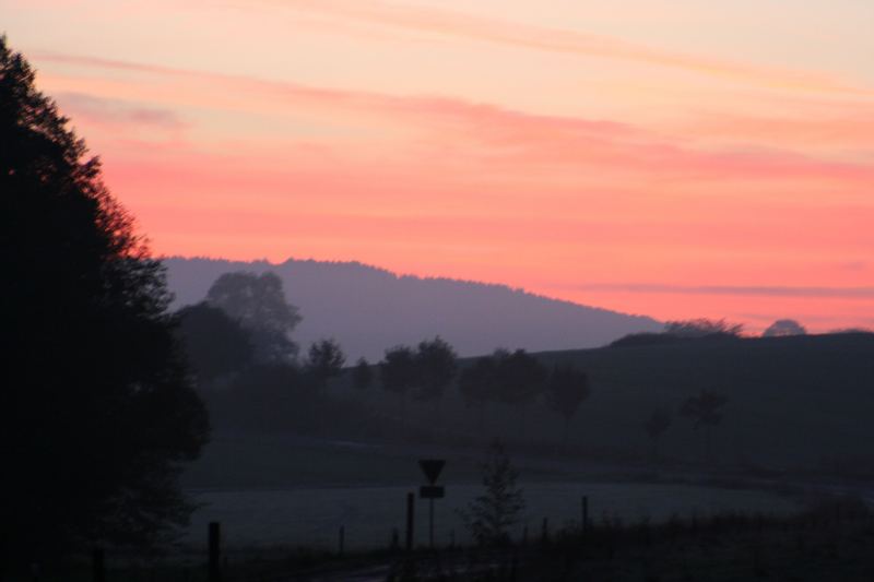 Sonnenaufgang im Vogelsberg