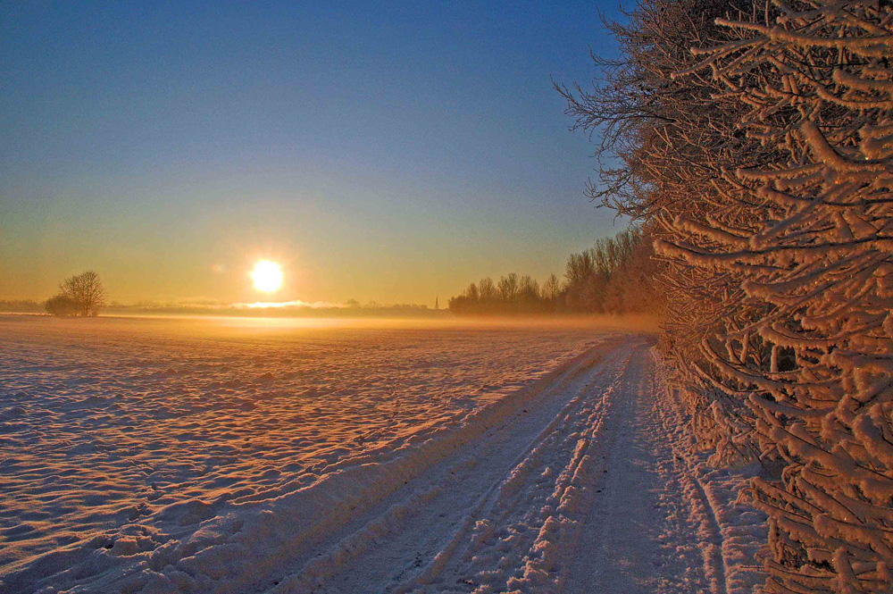 Sonnenaufgang im Wintermärchen