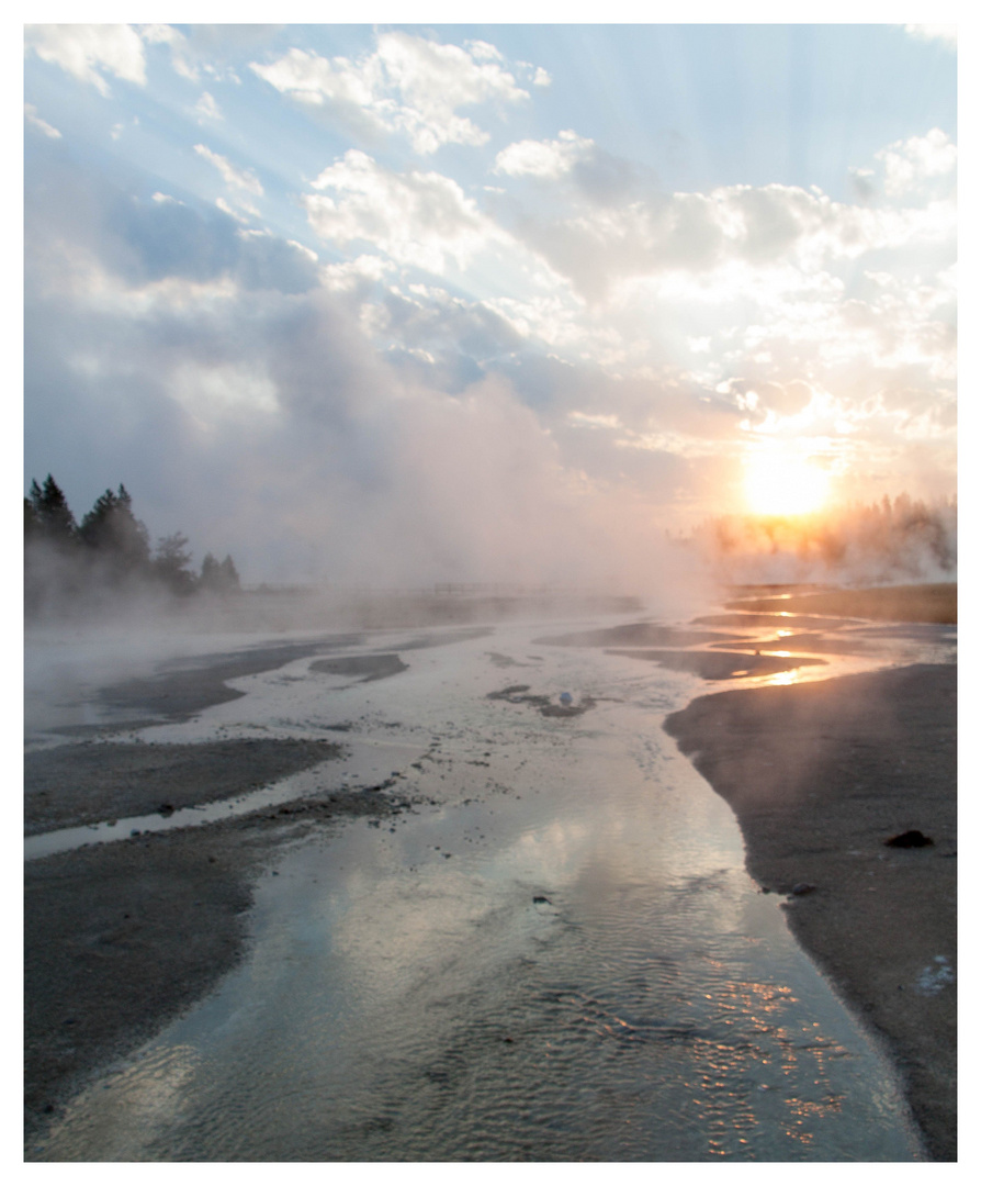 Sonnenaufgang im Yellowstone Nationalpark