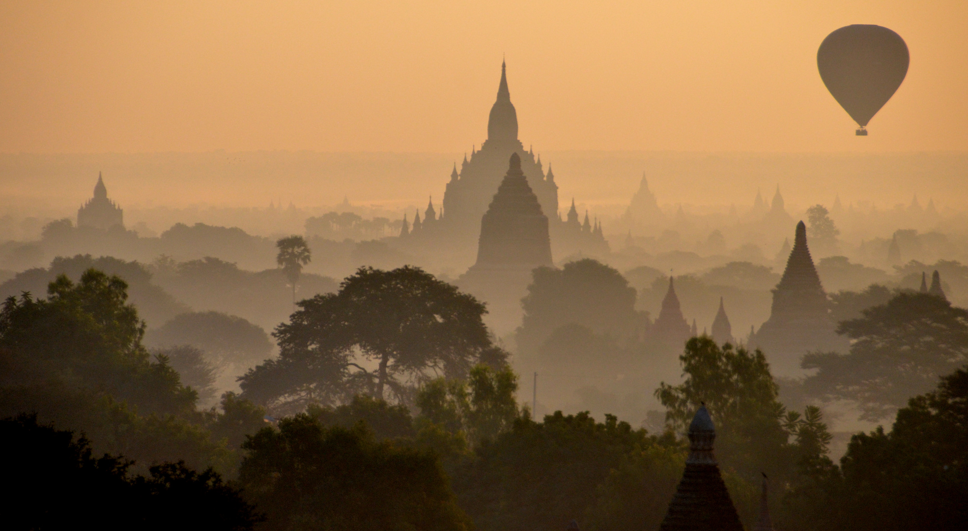 Sonnenaufgang in Bagan