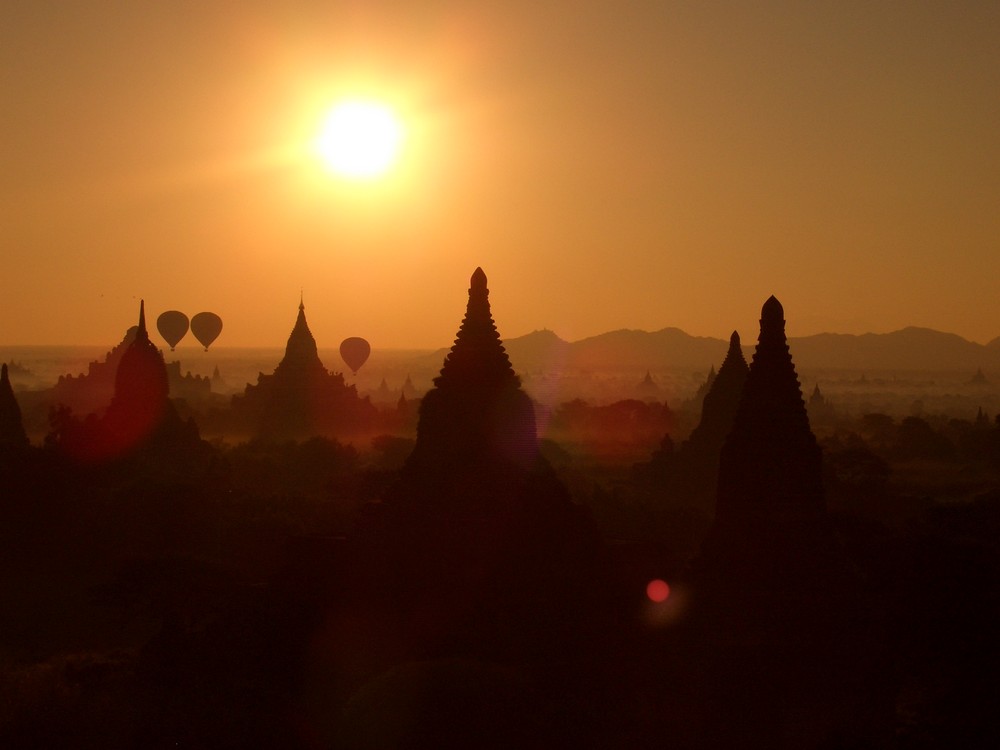 Sonnenaufgang in Bagan/Myanmar