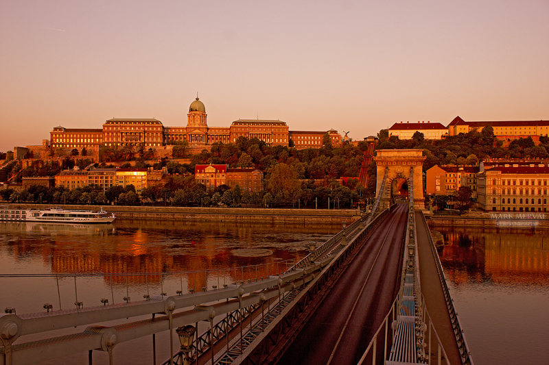 Sonnenaufgang in Budapest