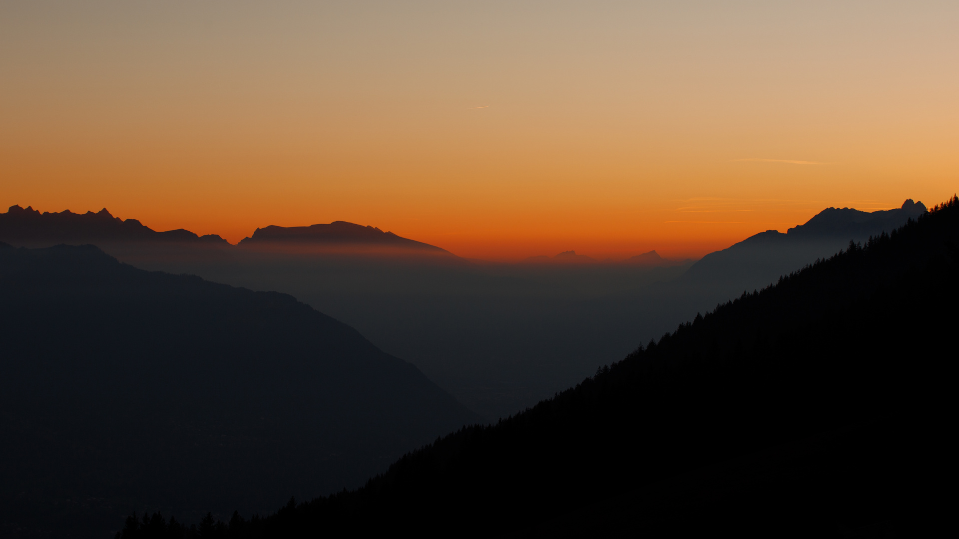 Sonnenaufgang in den Alpen