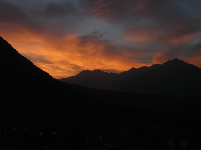 Sonnenaufgang in den Bergen