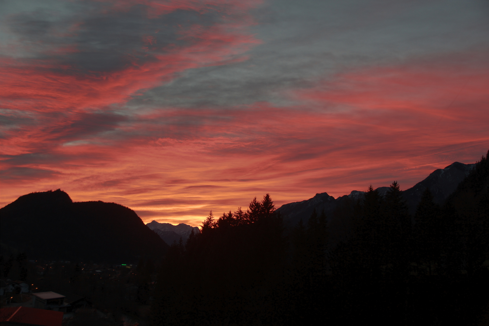 Sonnenaufgang in den Bergen