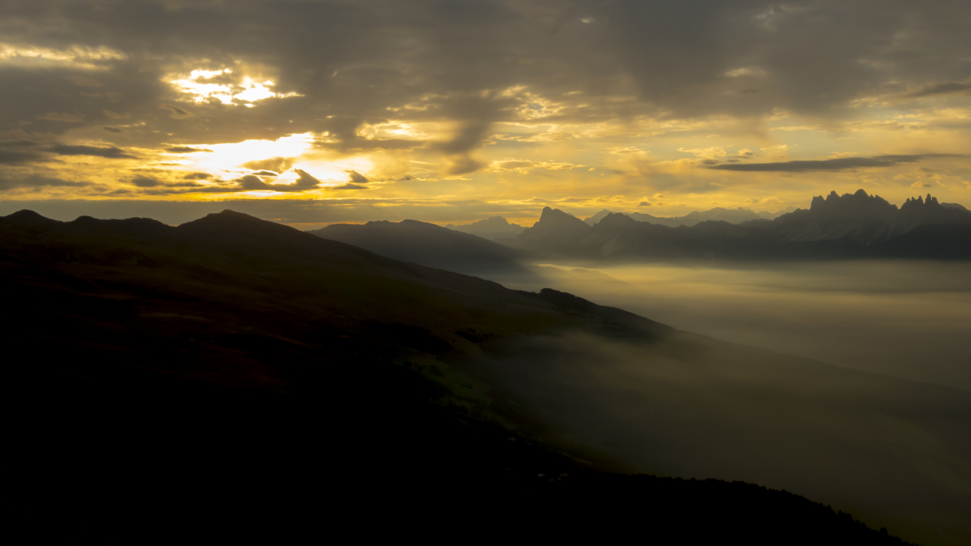 Sonnenaufgang in den Sarntaler Alpen