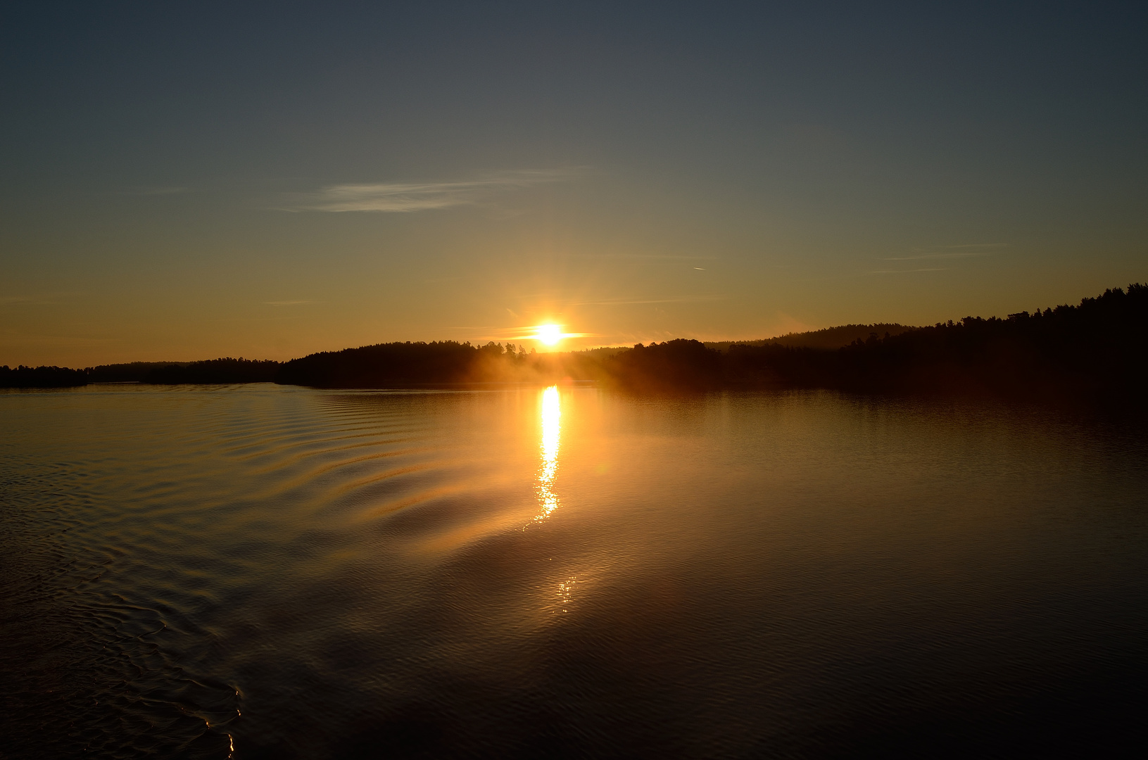 Sonnenaufgang in den Schären