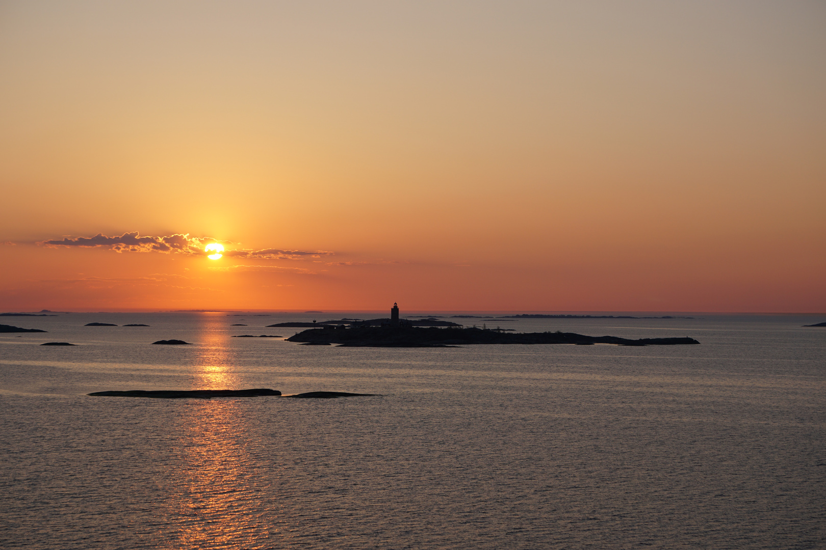 Sonnenaufgang in den Schären