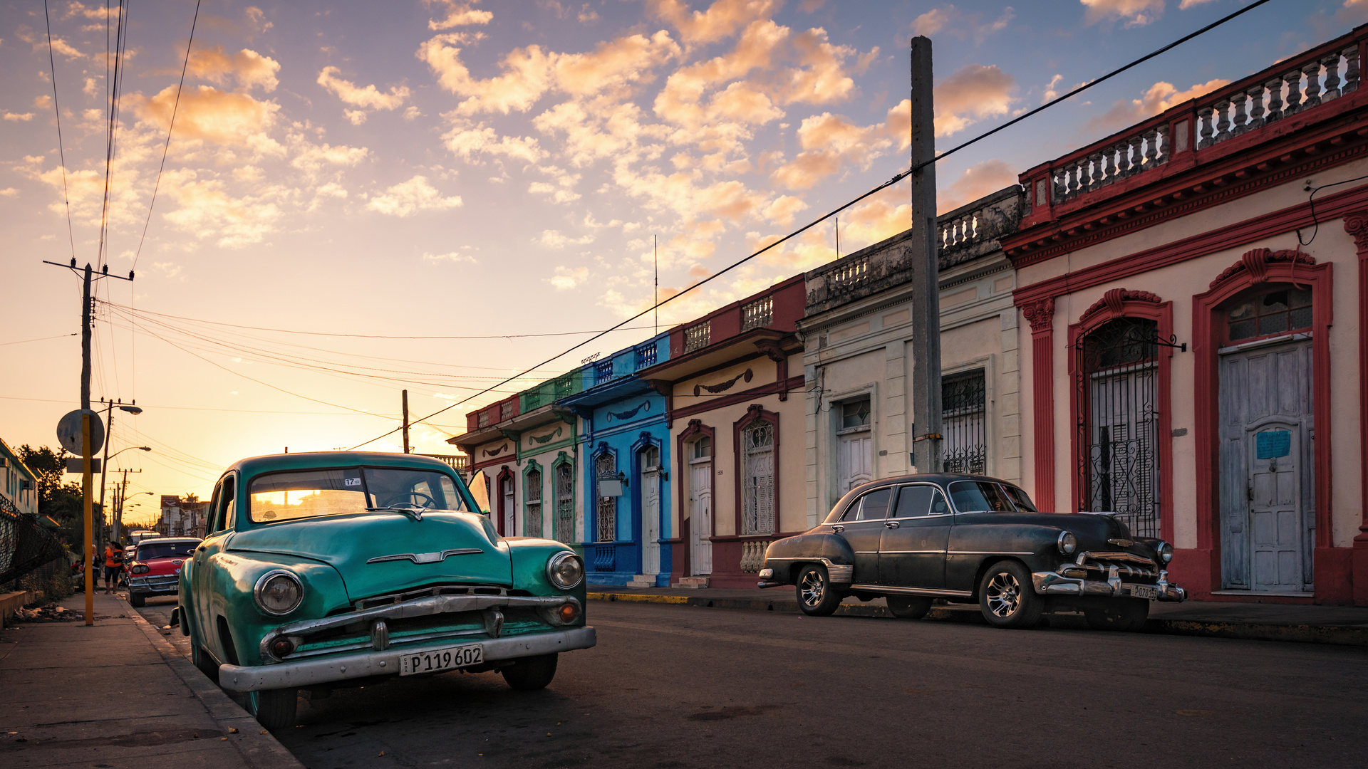 Sonnenaufgang in den Straßen von Cienfuegos in Kuba