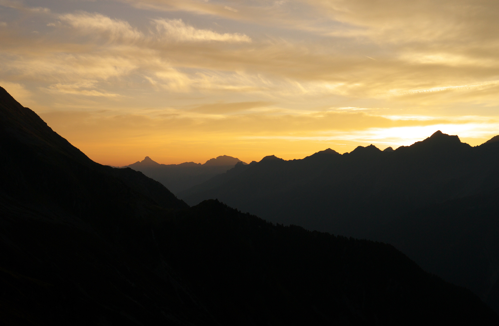 Sonnenaufgang in den Stubaier Alpen