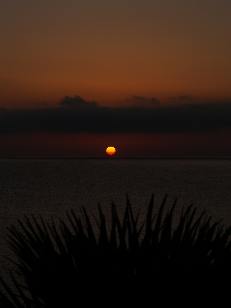 Sonnenaufgang in der Bucht von Cala Mesquida