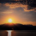 ... Sonnenaufgang in der Bucht von Kotor ...