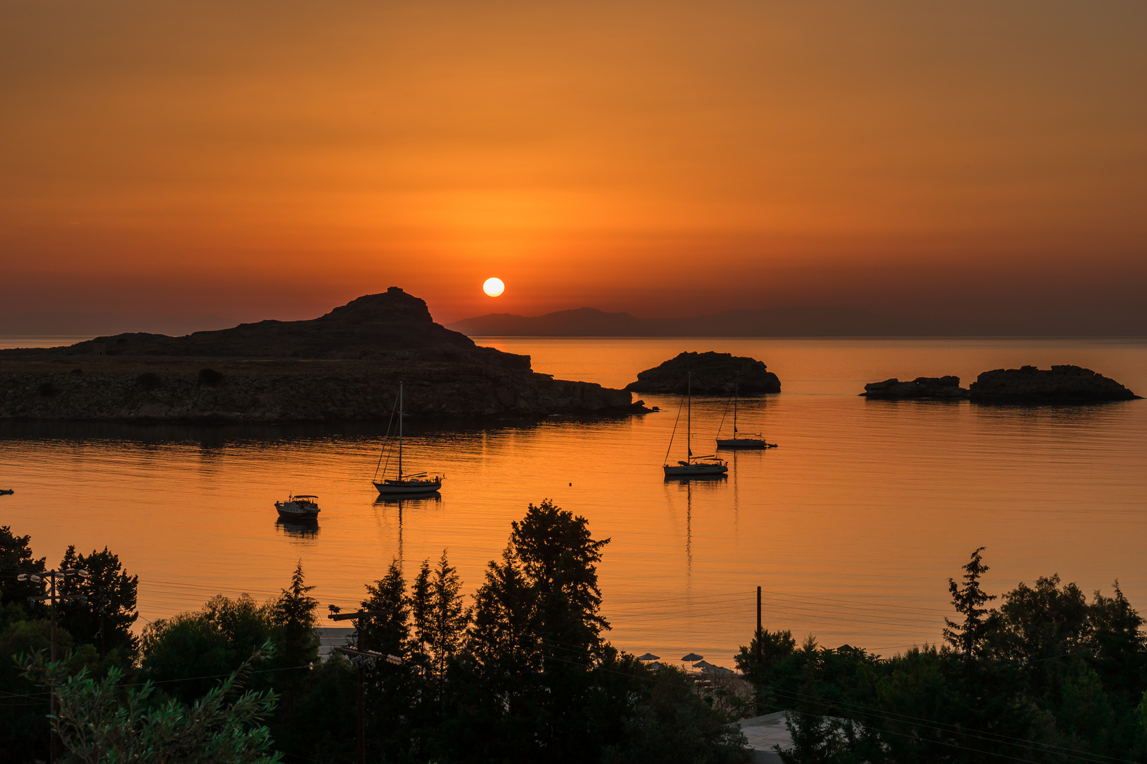 Sonnenaufgang in der Bucht von Lindos