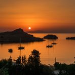 Sonnenaufgang in der Bucht von Lindos