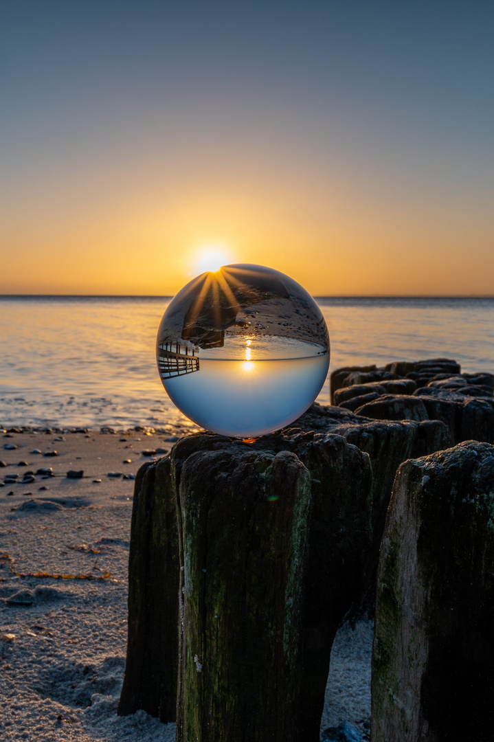 Sonnenaufgang in der Kugel