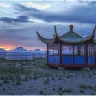 Sonnenaufgang in der mongolischen Steppe 