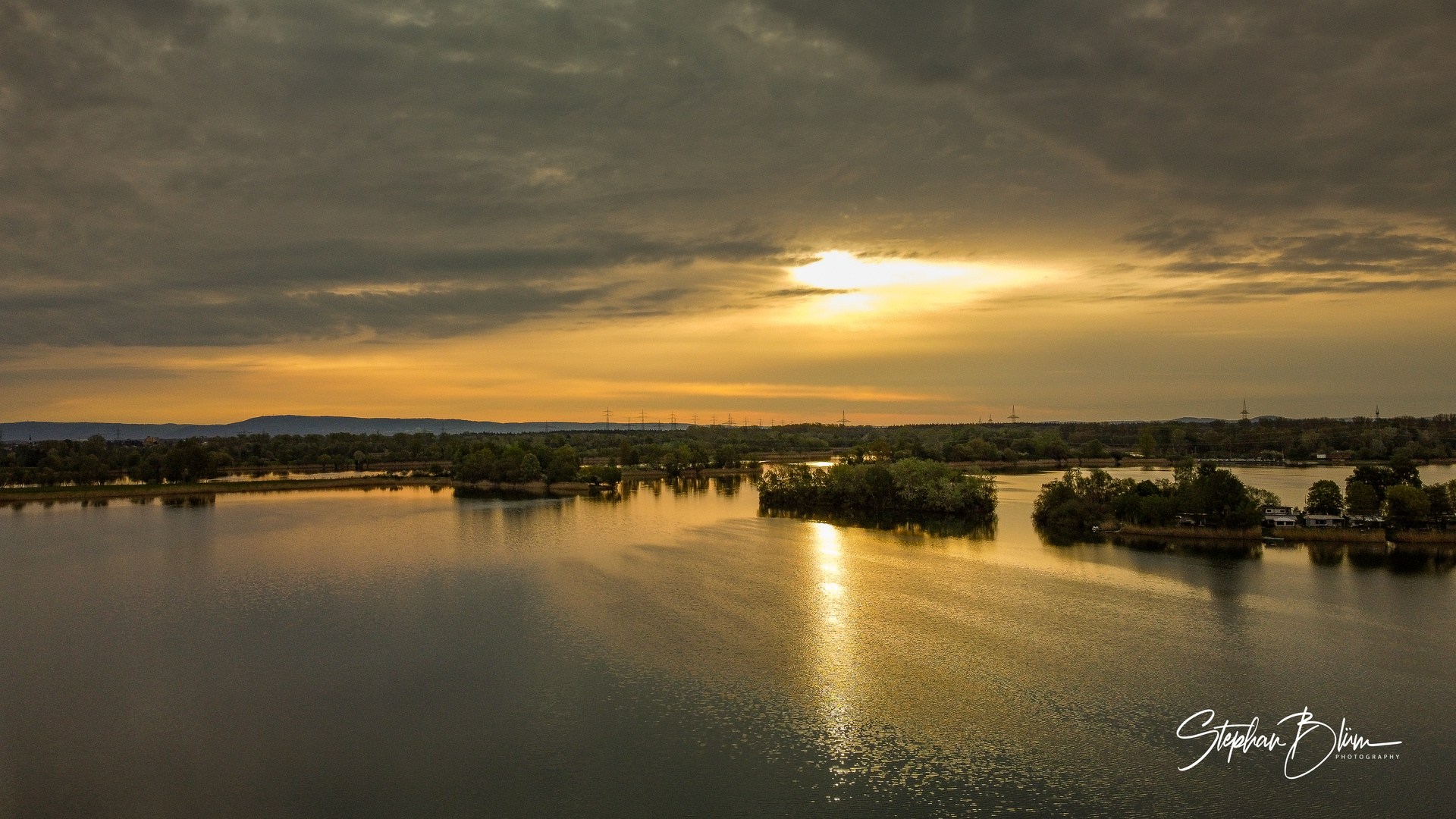 Sonnenaufgang in der Rheinebene