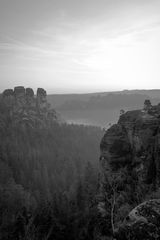 Sonnenaufgang in der Sächs. Schweiz Part 3 s/w