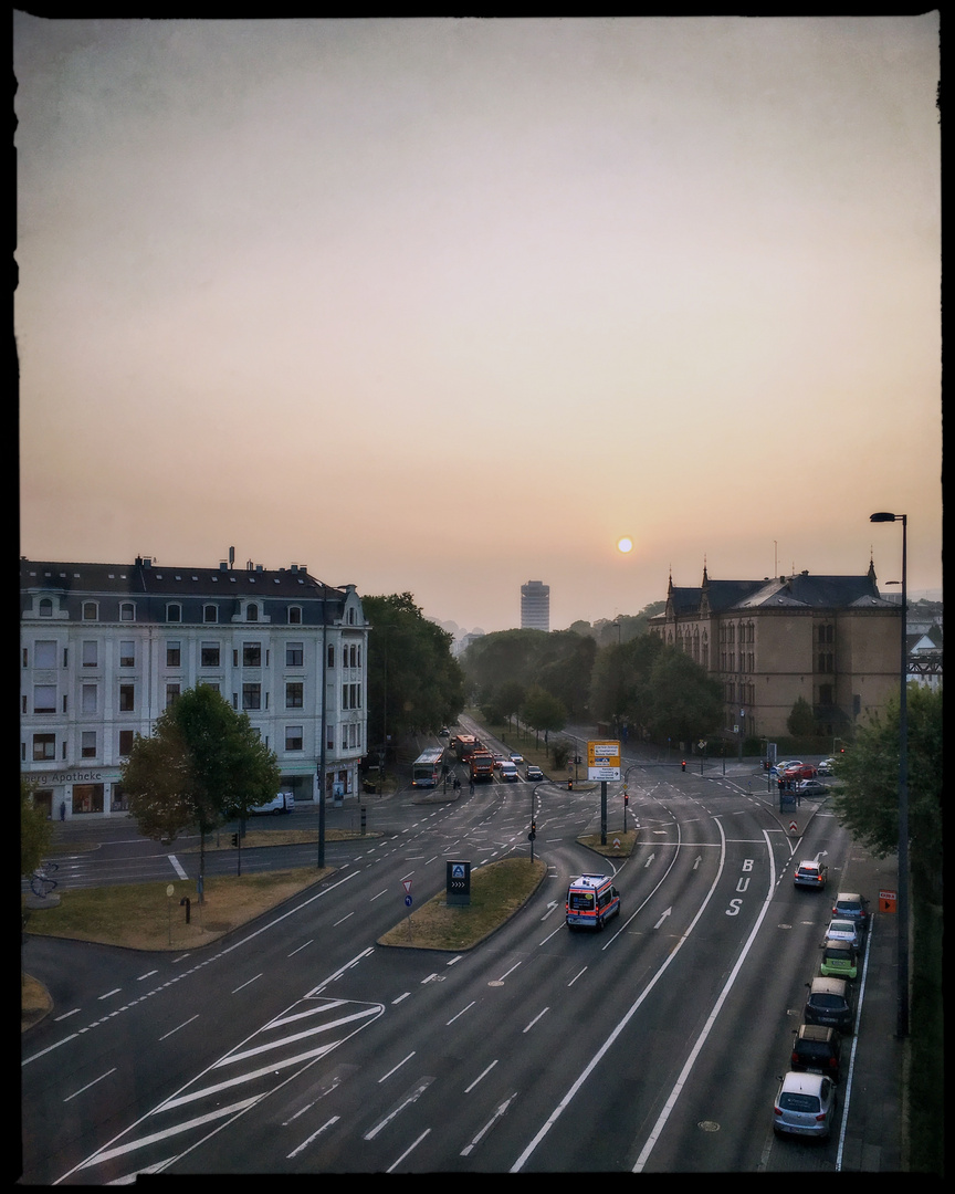 Sonnenaufgang in der Stadt