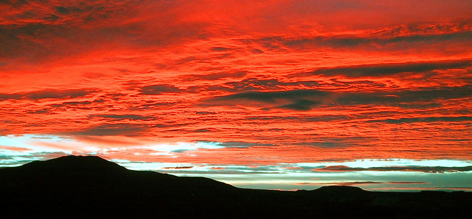 Sonnenaufgang in der Steppe von Chubut- Argentinien