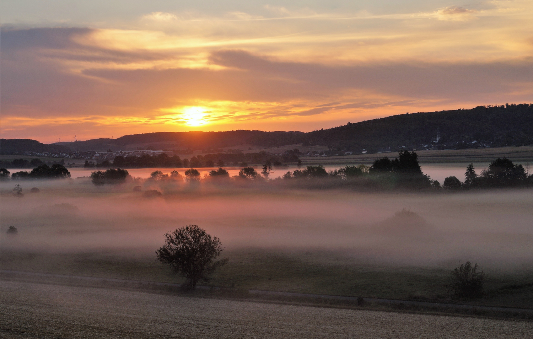 Sonnenaufgang in der Wetterau.