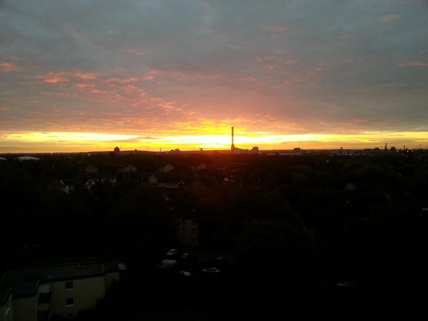 Sonnenaufgang in Duisburg Neuenkamp
