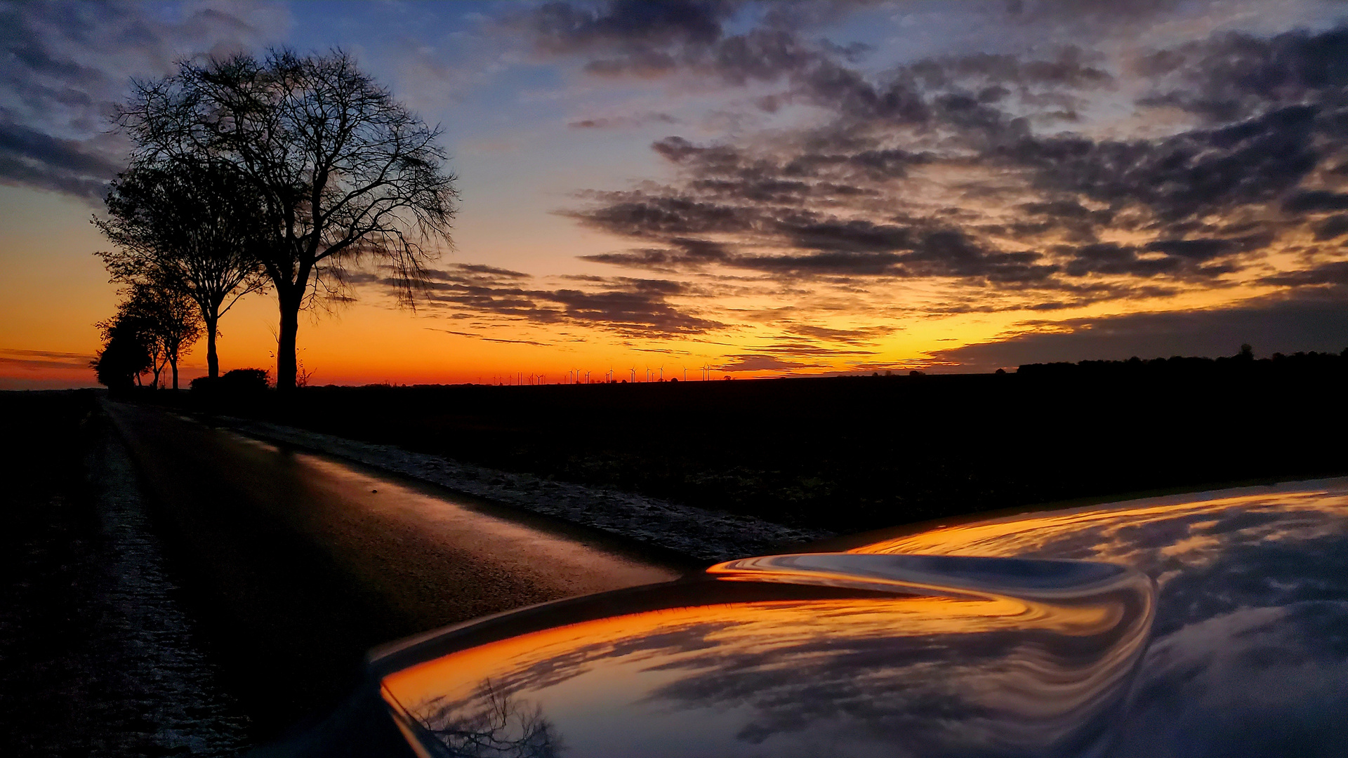 Sonnenaufgang in Fahrtrichtung