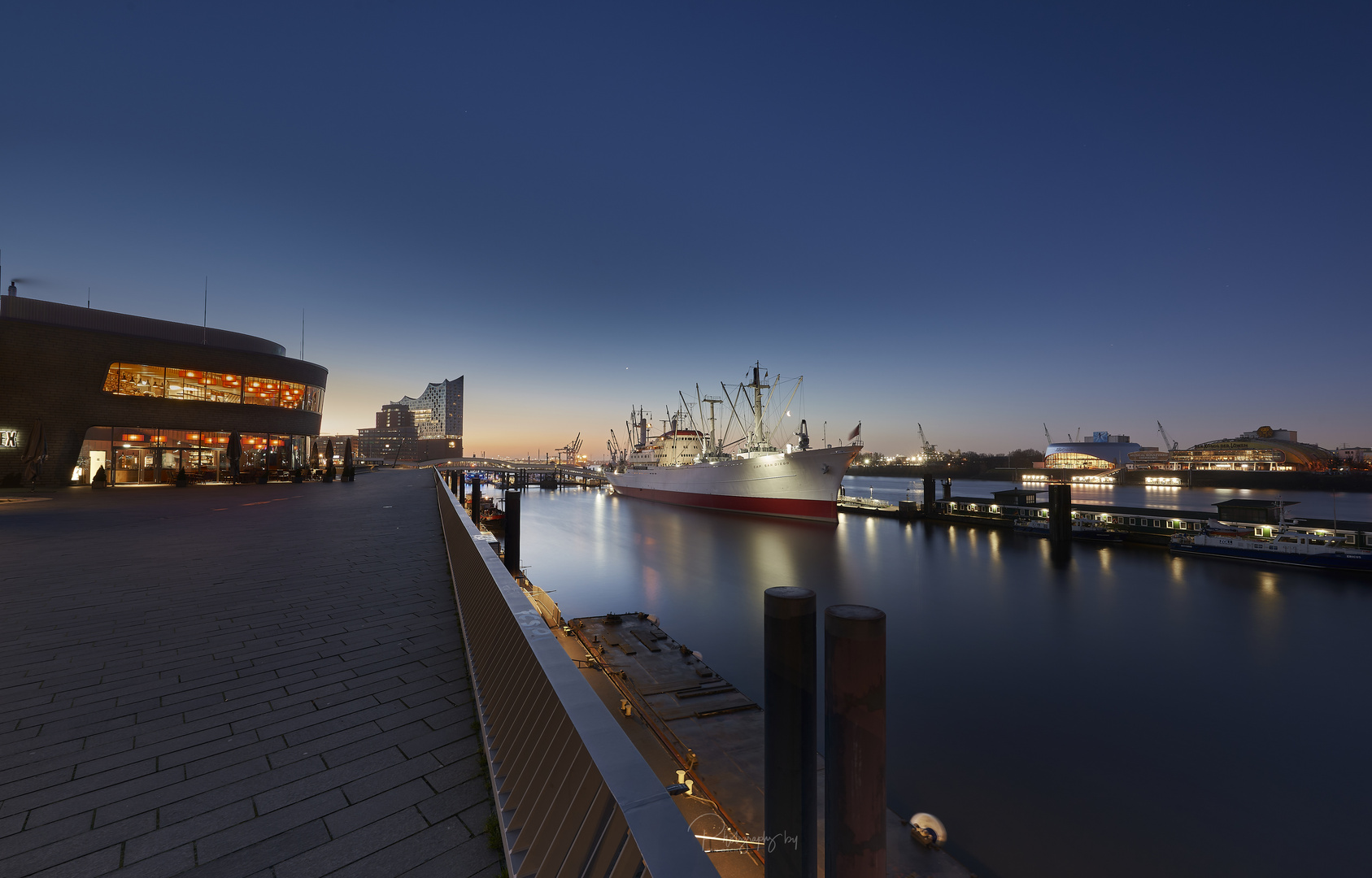 Sonnenaufgang in Hamburg