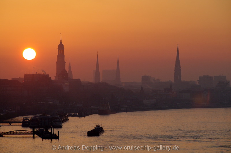 Sonnenaufgang in Hamburg