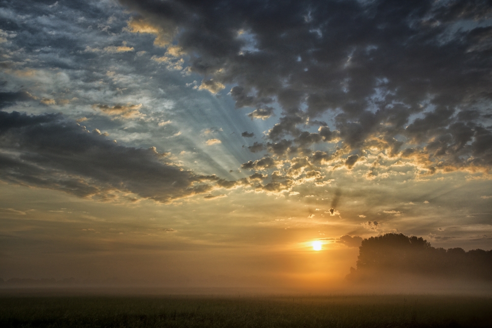 Sonnenaufgang in Hotteln