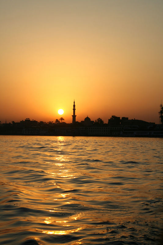 Sonnenaufgang in Luxor