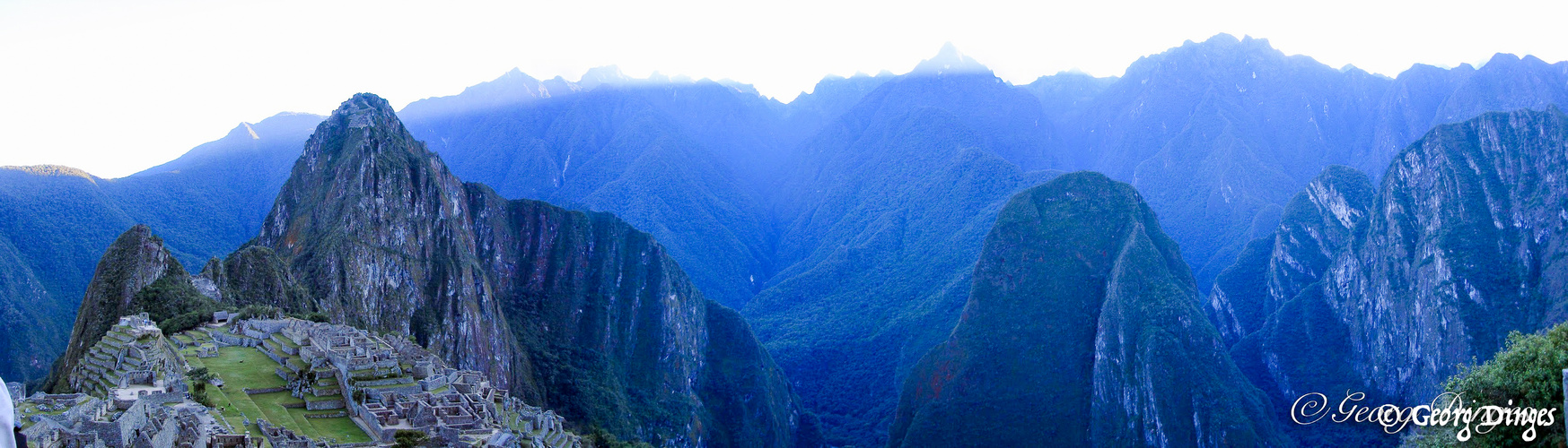 Sonnenaufgang in Machu Picchu 