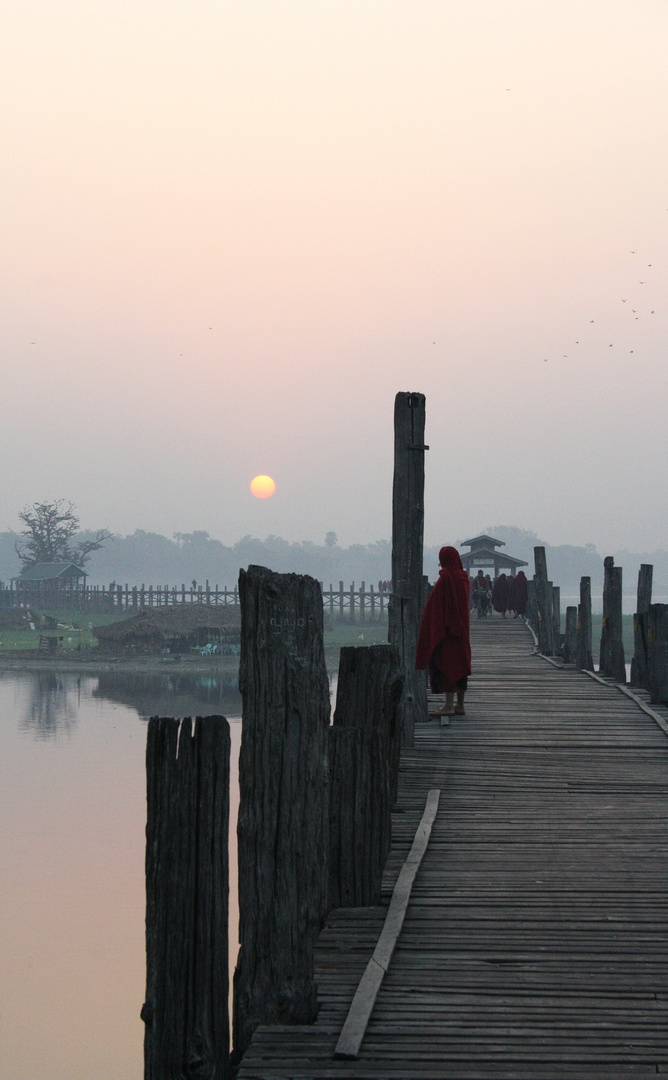 Sonnenaufgang in Mandalay