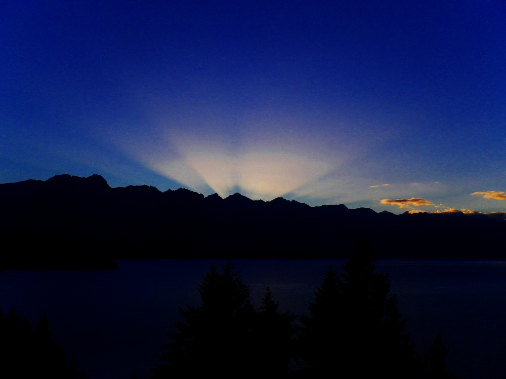 Sonnenaufgang in Queenstown