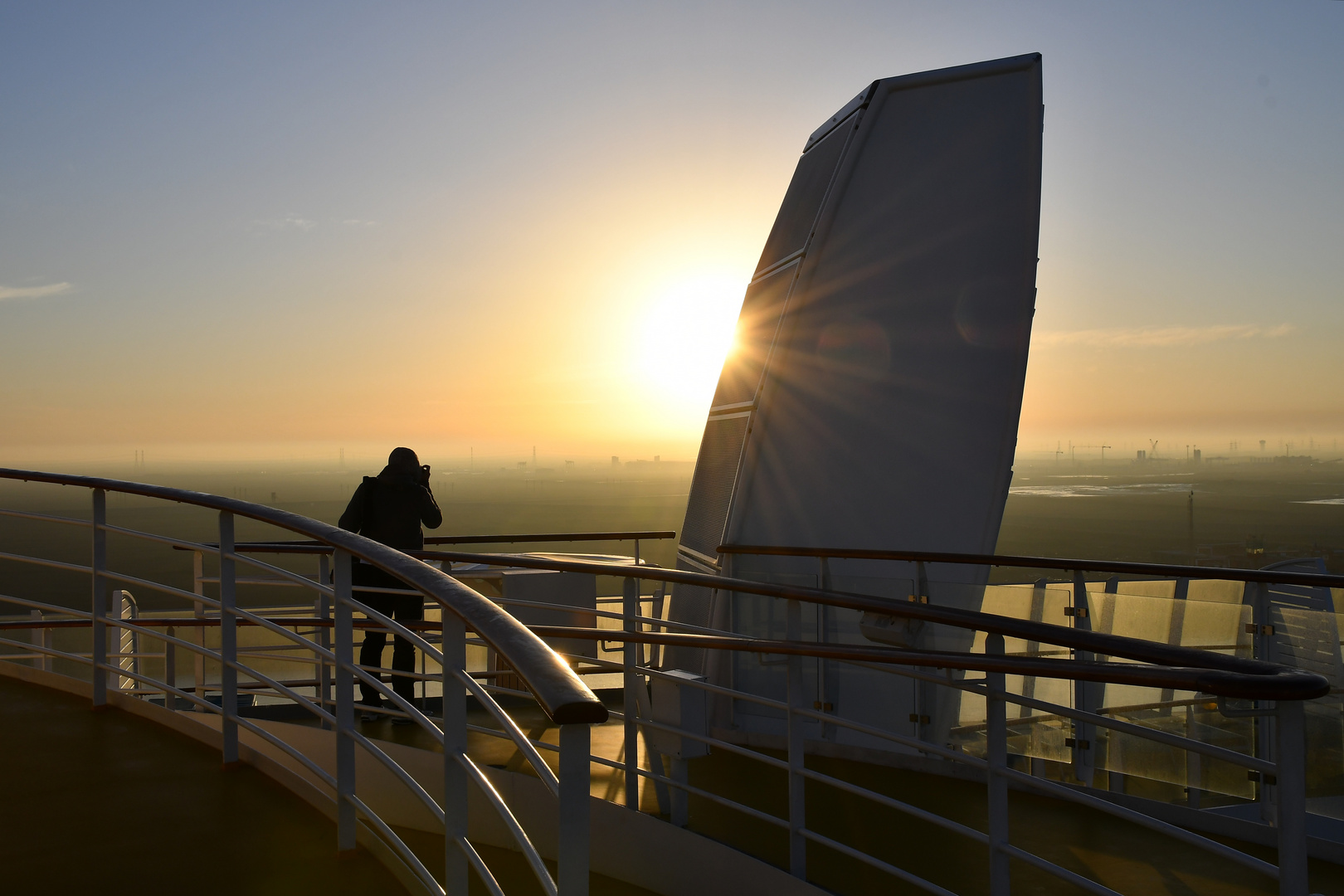 Sonnenaufgang in Suezkanal 2017