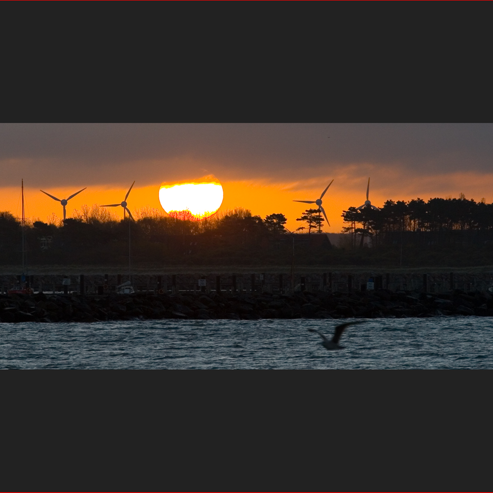 Sonnenaufgang in Warnemünde